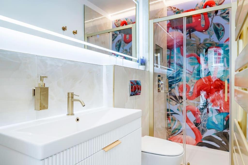 ロンドン House 10 Mins To Tower Bridge Hot Tub & Parkingヴィラ エクステリア 写真