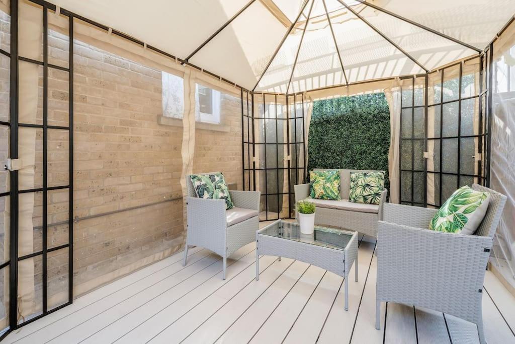 ロンドン House 10 Mins To Tower Bridge Hot Tub & Parkingヴィラ エクステリア 写真